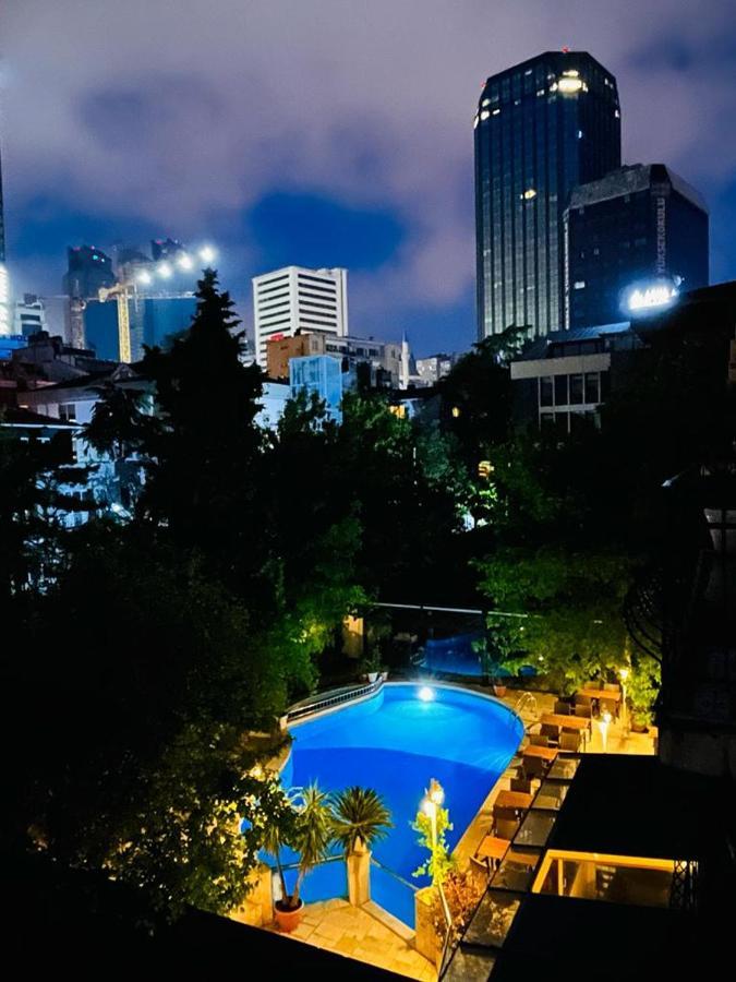 Blanche & Garden Pool מלון 3*