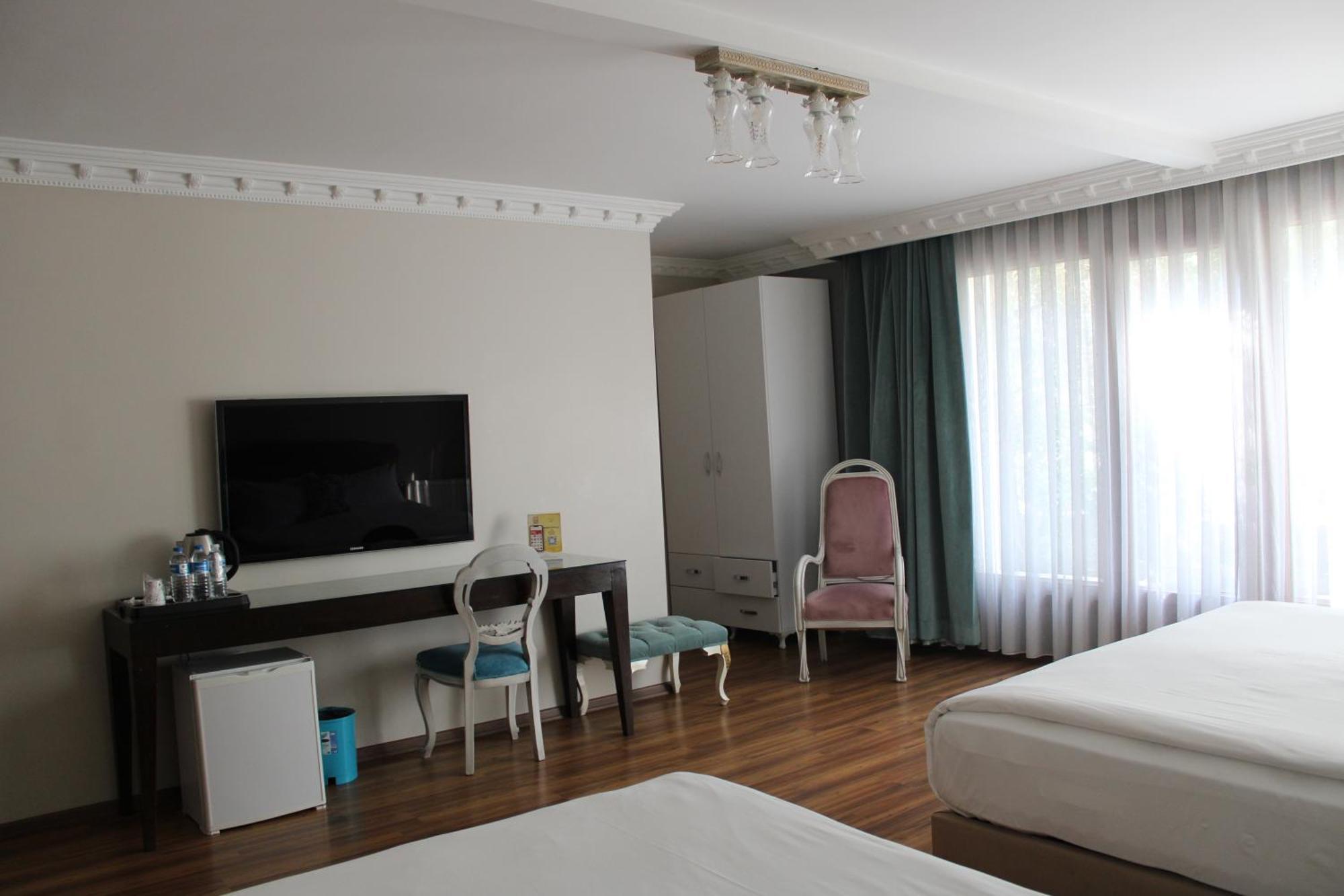 מלון Blanche & Garden Pool