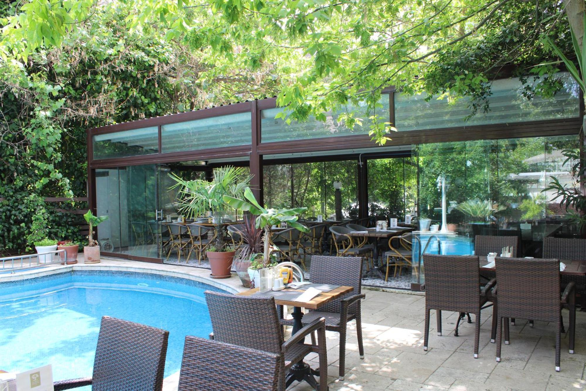 מלון Blanche & Garden Pool